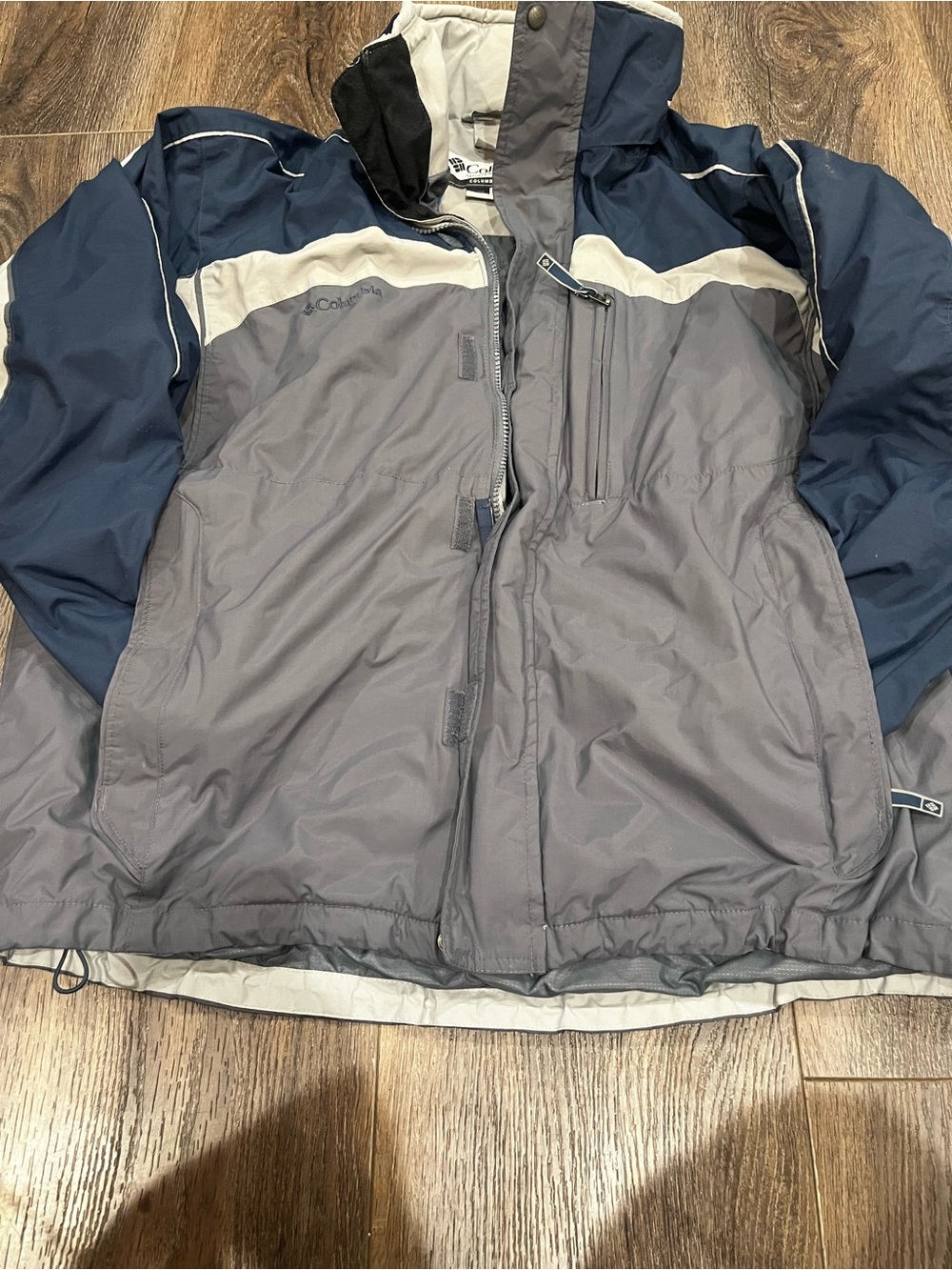 Columbia Men's Gray and Navy Ski Jacket 63